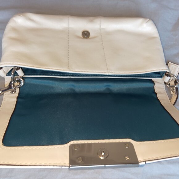 Coach purse (wristlet) - Picture 5 of 6